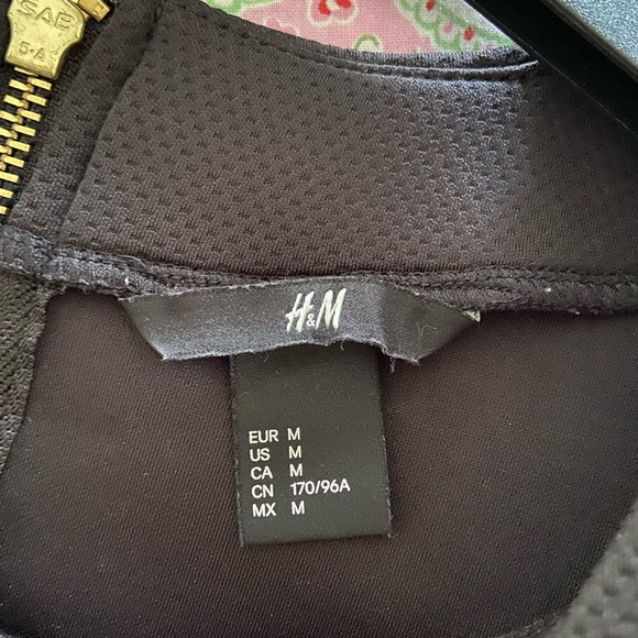 Oversized black top - Picture 3 of 4